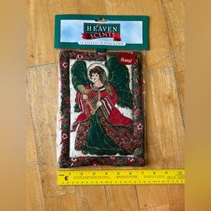 Sears Heaven Scents Red and Green Potholder NWT Angel